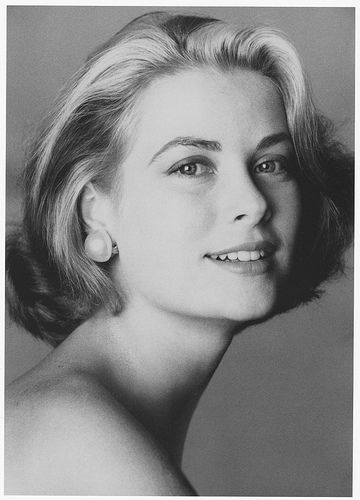 1954 Grace Kelly by Irving Penn